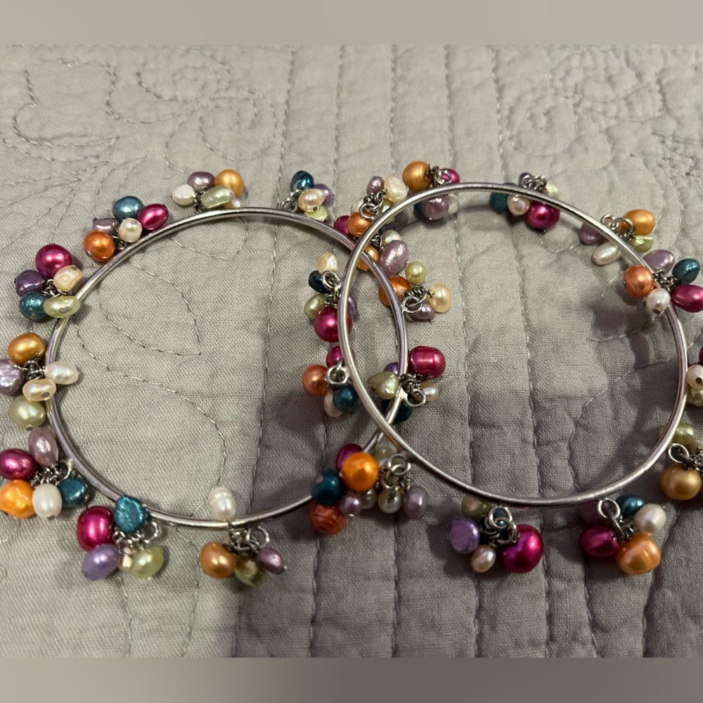 Sea pearl bangle bracelets. Set of 2. EUC.